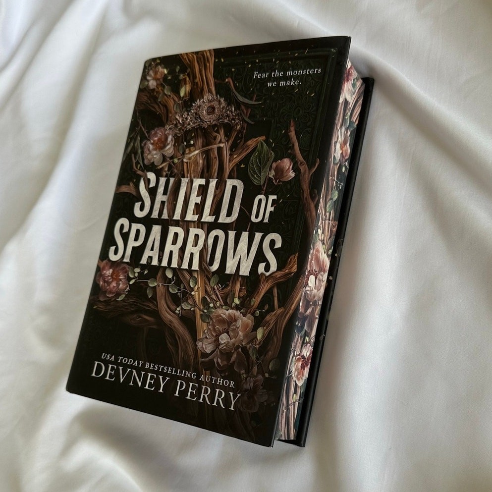Shield Of Sparrows Devney Perry UK Deluxe Hardcover W/ Sprayed Edges