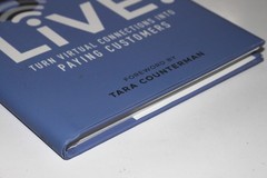 Go Live ! Virtual Connections Into Paying Customers by Jeffrey Gitomer (HC 2021)