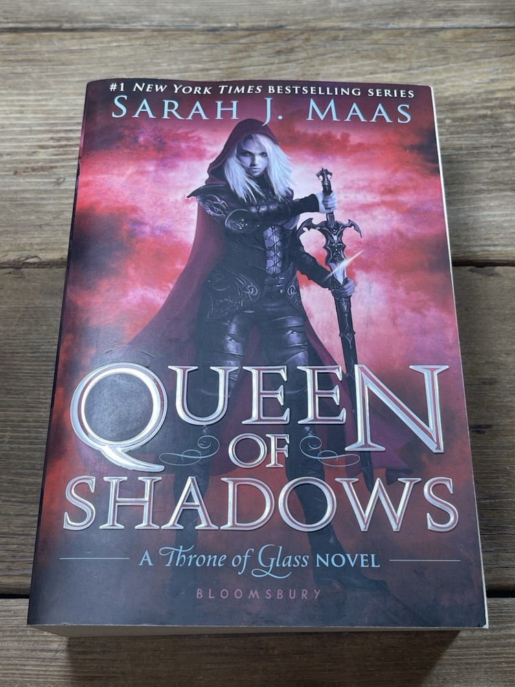 QUEEN OF SHADOWS (THRONE OF GLASS) By Sarah J. Maas **Mint Condition**