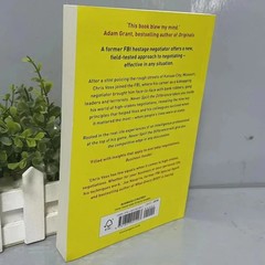 Never Split the Difference by Chris Voss Books in English for Adults Negotiation