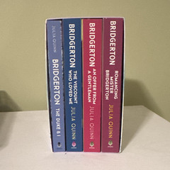Julia Quinn Bridgerton Series 4-Book Box Set Film/TV Adaptation (English)