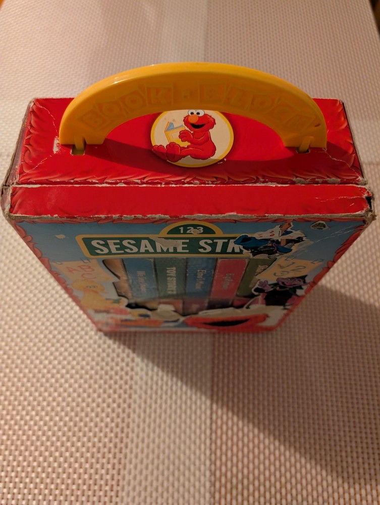 SESAME STREET: 12 Board Books by PI Kids 2010 Children’s Book Block Case Elmo