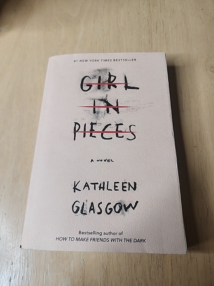 Girl in Pieces – Paperback By Glasgow, Kathleen – VERY GOOD