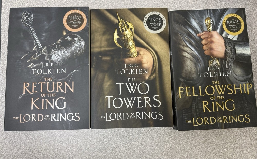 J.R.R. Tolkien The Lord of the Rings Box Set William Morrow Publisher