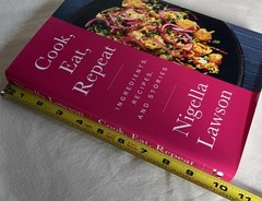Nigella Lawson’s Cookbook “Cook, Eat, Repeat”, 2020, 342 Pages, Hardcover W/ DJ