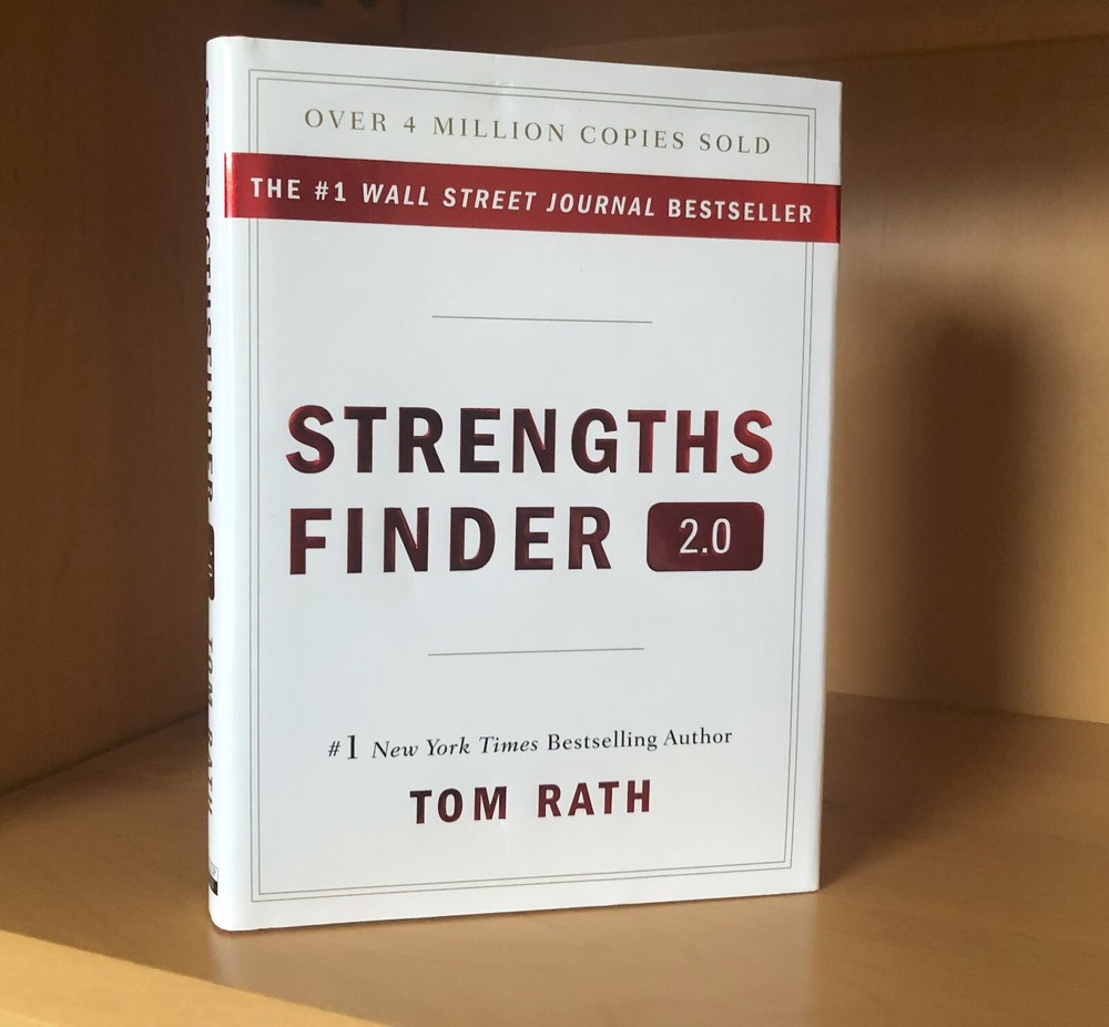 STRENGTHS FINDER 2.0 BOOK FROM GALLUP, AUTHORED BY TOM RATH (174 PAGES)