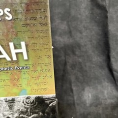 Footsteps of the Messiah- A Study ( 2003) Revised Edition By Arnold Fruchtenbaum