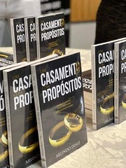Um Casamento Com Propósitos – Arlindo Diniz – Livro Em Português.