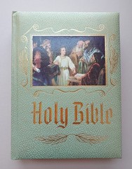 Vintage Holy Bible Catholic Heirloom Edition 8.75×11.5″ The New American Bible