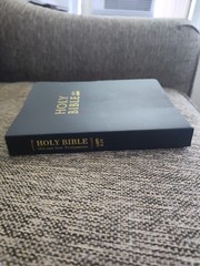 Holy Bible KJV Paperback 2023 English Religious & Spiritual Christianity Adult