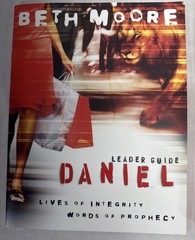 Daniel Lives of Integrity Words of Prophecy Beth Moore 6 DVDs And Leader Guide