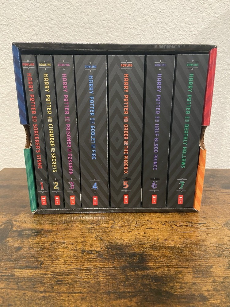 Harry Potter Ser.: Harry Potter Books 1-5 & 7 Special Edition Boxed Set by J. K.