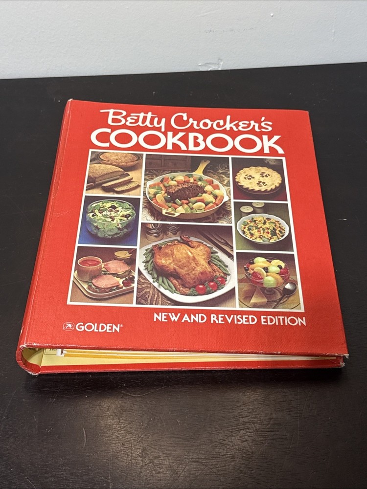 Vintage Betty Crocker’s Cookbook 5 Ring Binder Hardcover 1978 1981 9800