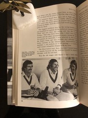 Signed Copy (from 3 players) Max Walker Back To Bay 13 G.Spark Ed. 1980 First Ed