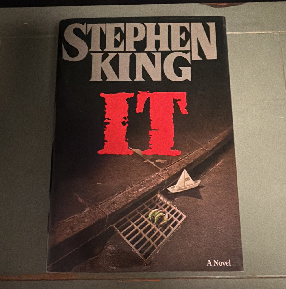 Stephen King It Viking Penguin 1986 Hardcover w/ Dust Jacket Horror Novel
