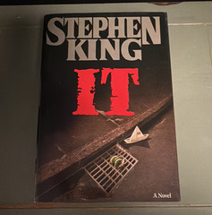 Stephen King It Viking Penguin 1986 Hardcover w/ Dust Jacket Horror Novel