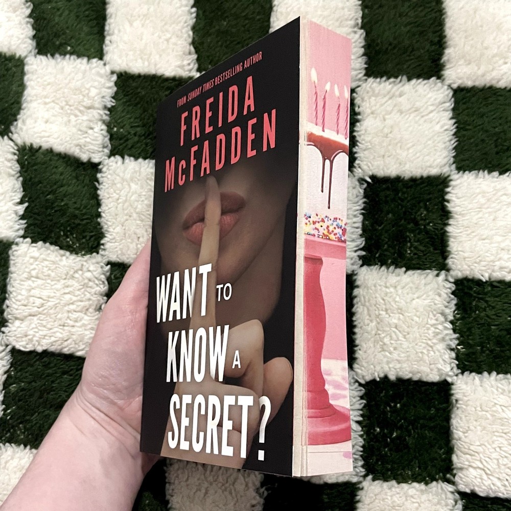 Want To Know A Secret Freida McFadden The WORKS UK Exclusive Sprayed Edge Book