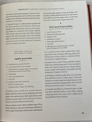 The Martha Stewart Living Christmas Cookbook: A Collection of Favorite Recipes