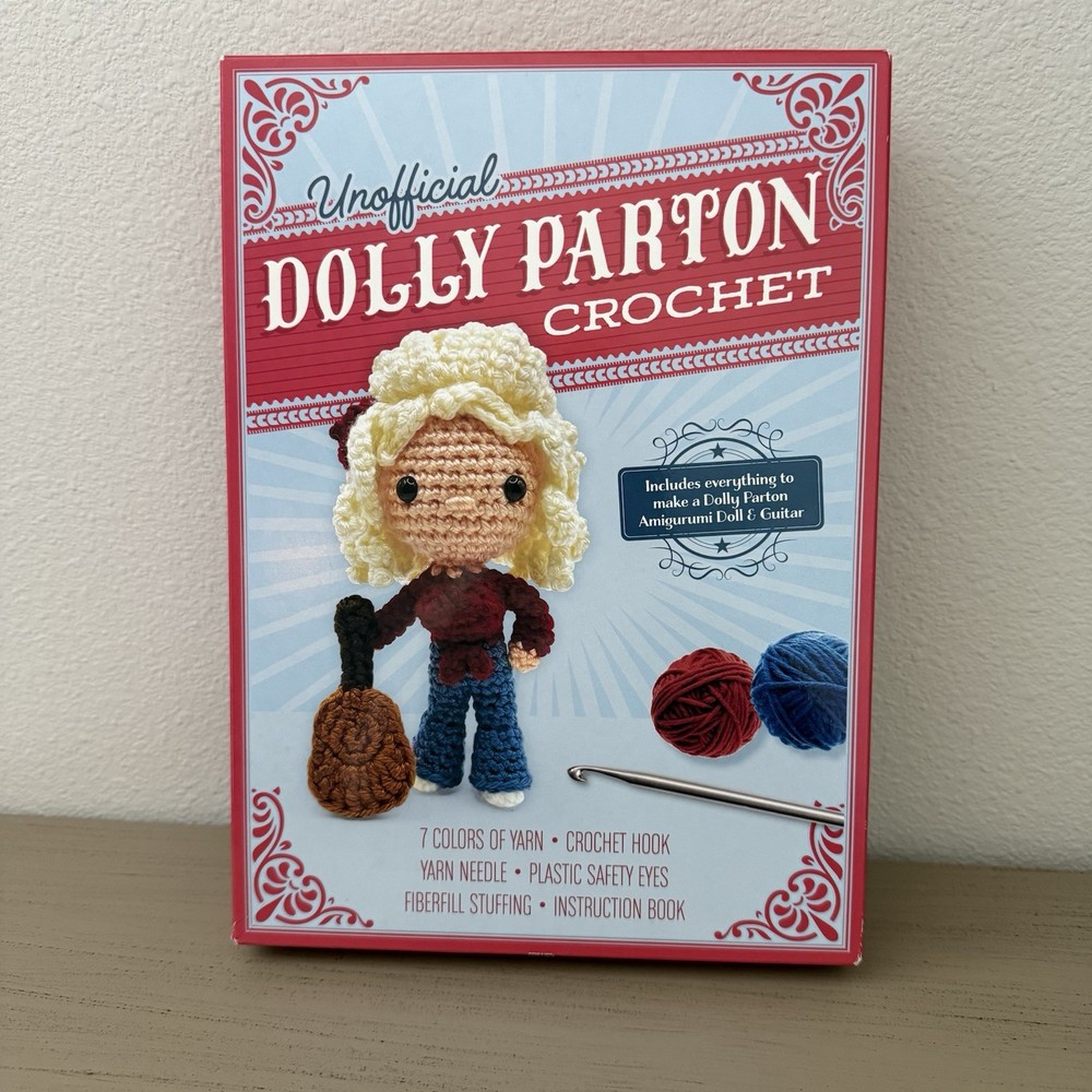 Unofficial Dolly Parton Book and Crochet Kit (Mixed Media Product)