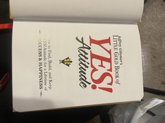 Jeffrey Gitomer’s Little Gold Book of Yes! Attitude (2018, Hardcover)