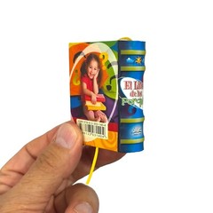 new El Libro de los Porques mini book 2.65″ H hardcover 330 pgs, 146 questions