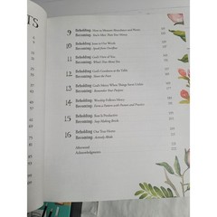 Beholding and Becoming The Art of Everyday Worship by Ruth Chou Simons 2019 Book
