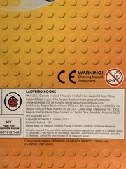 2018 Lego Official Annual Activity Book With Bonus Mini Figure Collectible