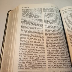 The Living Bible Paraphrased 1977 Compact Vintage Tyndale Black Bonded Leather