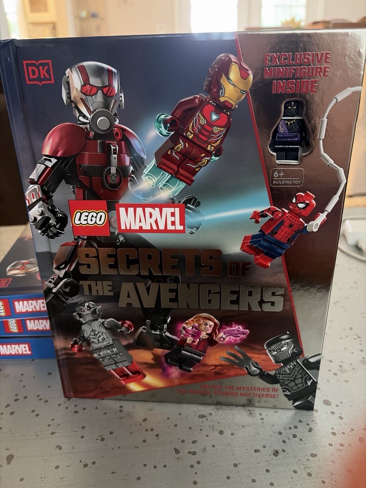 Lego Marvel Secrets Of The Avengers Book W/exclusive Minifigure