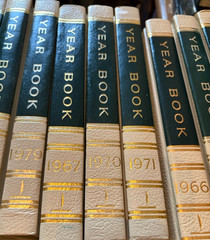 ANNUAL YEAR BOOK World Book Encyclopedia 60s 70s – U CHOOSE- *Buy More &Save*