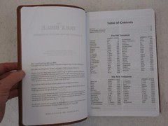 THE HOLY BIBLE NKJV Super Giant Print Edition 2013 Thomas Nelson Faux Leather