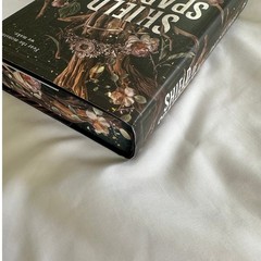Shield Of Sparrows Devney Perry UK Deluxe Hardcover W/ Sprayed Edges