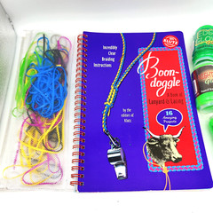Boon-Doggle: A book of Lanyard & Lacing Craft Bonus Extra Spools 16 Projects