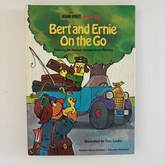 BERT & ERNIE ON THE GO (Ctw Sesame Street Pop-Up, 15)