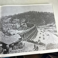 Making ’ Tracks. The Story of the Transcontinental Railroad 210 Pages 1975