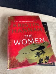 Kristin Hannah Pair hardcover DJ Books The woman and The Four Winds