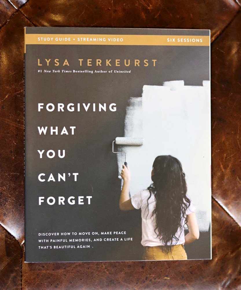 Lysa TerKeurst Forgiving What You Can’t Forget Study Guide PB + Streaming Video