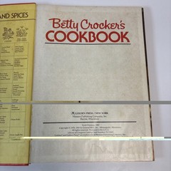 Vintage 1983 Betty Crocker’s Cookbook 5 Ring Binder Recipe Book 10th Printing