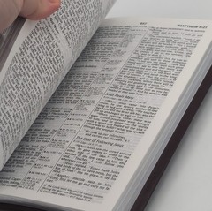 NIV Thinline Reference Bible (2002, Premium Bonded Leather) Burgundy W/Box