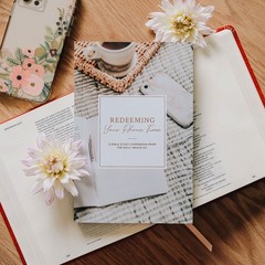 The Daily Grace Co Redeeming Your Phone Time Booklet