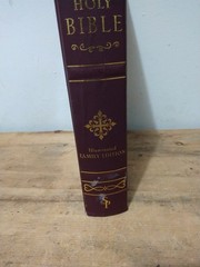 The Holy Bible, Illuminated Family Edition Skyhorse Publishing 2000 KJV