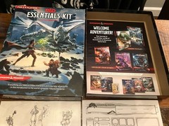 Dungeons and Dragons Essentials Kit (d&d Boxed Set) by Wizards RPG Team…