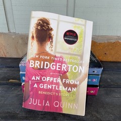 Avon Books Bridgerton Julia Quinn Paperback Romance Fiction Film/TV Adaptation