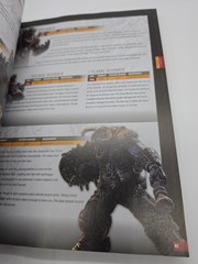 BRADY GAMES SIGNATURE SERIES GUIDE GEARS OF WAR 3 Book Xbox 360 2011 Epic Games
