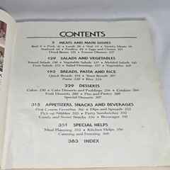 Vintage 1970’s Betty Crocker’s Cookbook New & Revised Edition Red Hardcover*READ