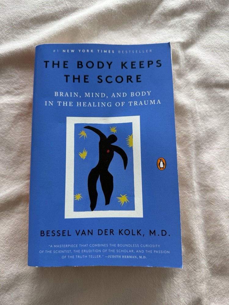 Bessel van der Kolk M.D. The Body Keeps the Score: Healing Trauma Trade PB 2015