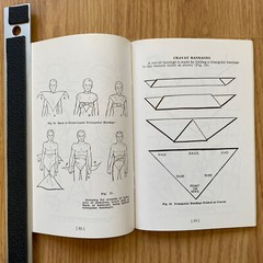 1971 State of Washington Industrial First Aid Booklet 134 Pages Dept. of L&I