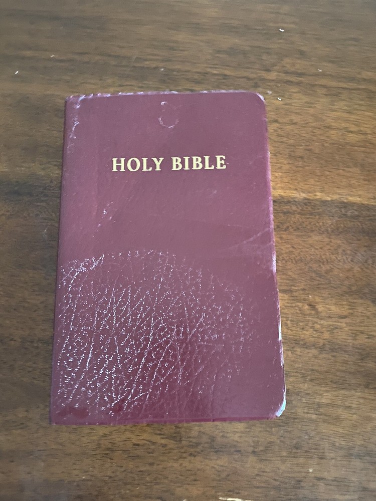 Tyndale Holy Bible New Living Translation Red Letter