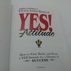 Little Gold Book of YES! Attitude | Jeffrey Gitomer | Hardcover