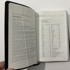 Like New NIV Student Bible Black Bonded Leather